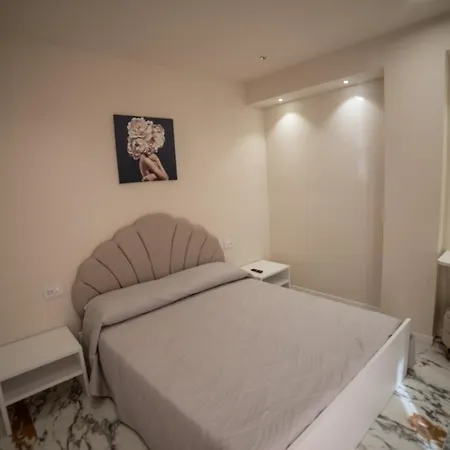 Oda ve Kahvaltı Dominus Luxury Tropea